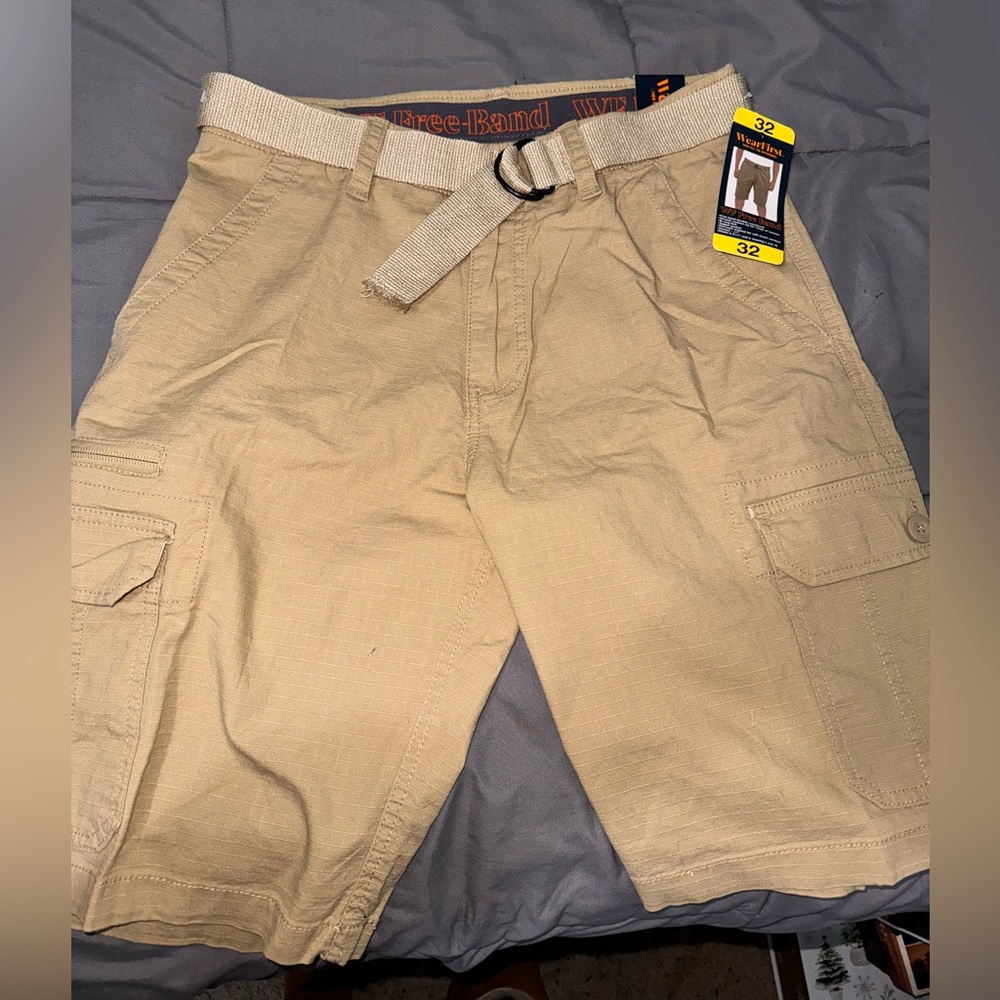 NWOT Wearfirst Men’s Cargo Shorts